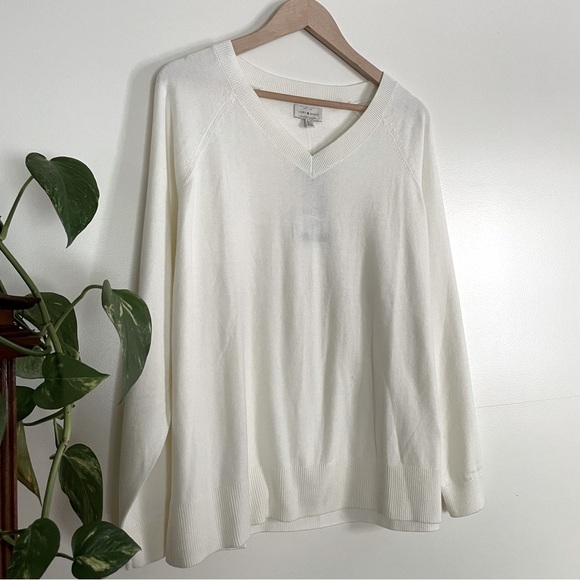 NWT Lucky Brand Soft White V-Neck Raglan Sleeve Split Hem Cotton Sweater… - Picture 4 of 13